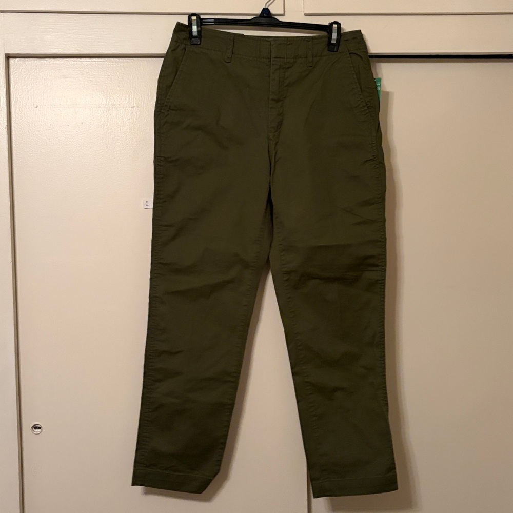 GAP Olive Green Khaki Pants BNWT Size 6